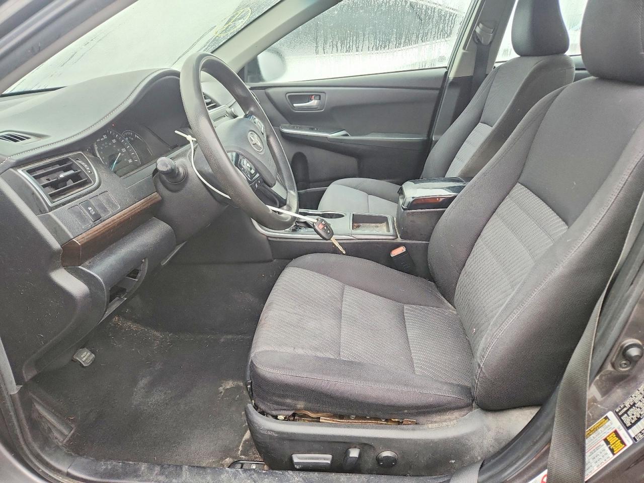 2015 Toyota Camry le