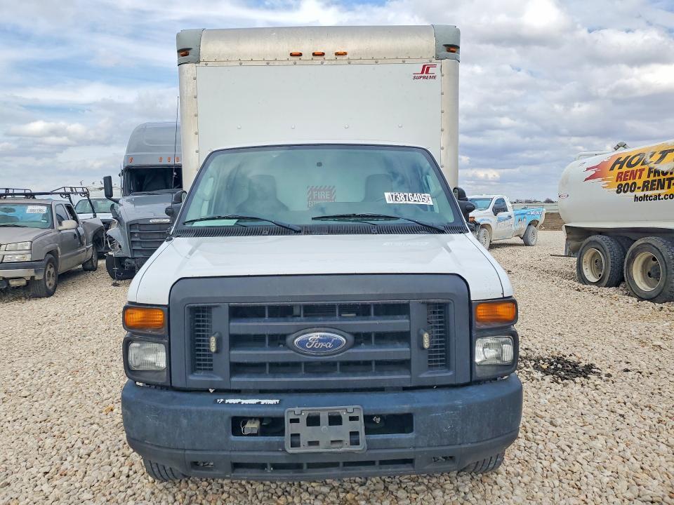 2013 Ford E350 box Truck