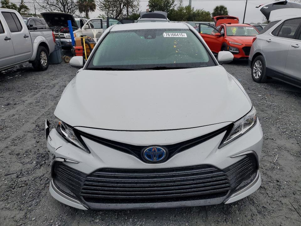 2022 Toyota Camry le