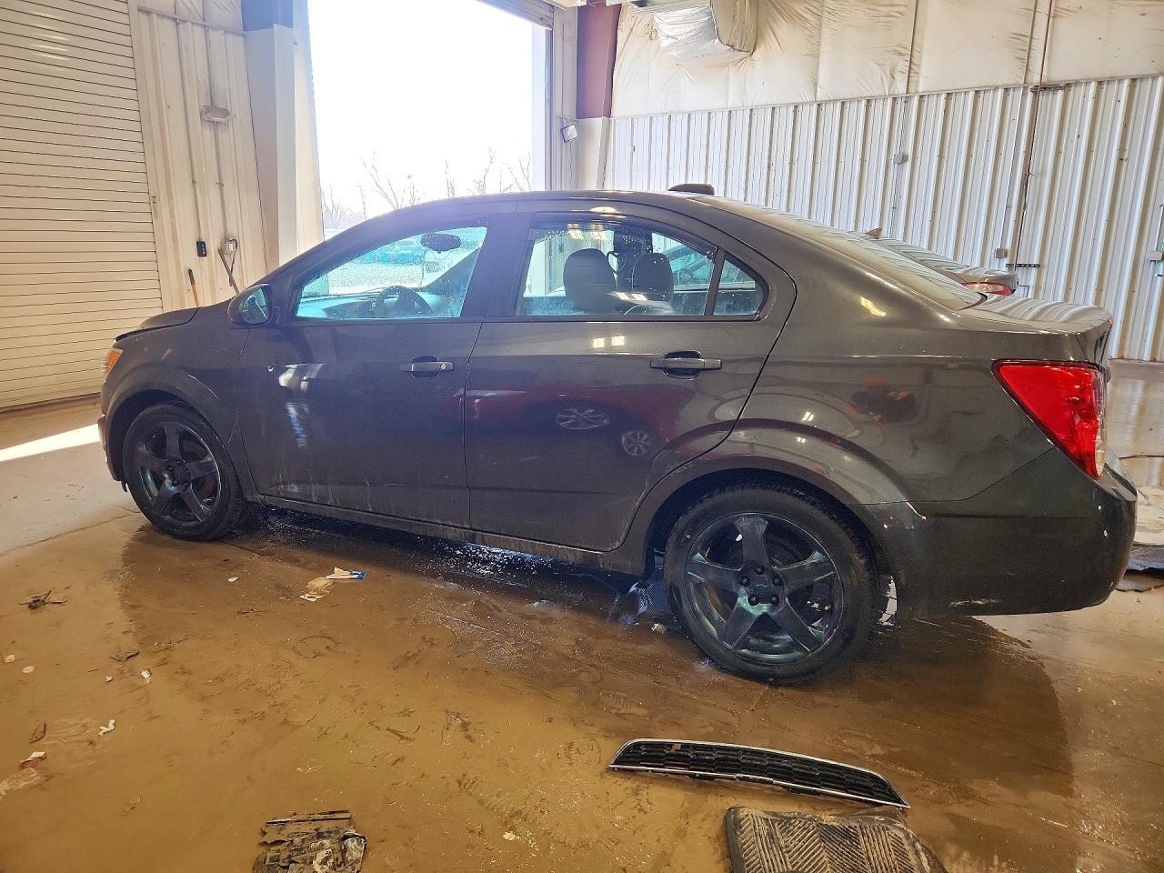 2016 Chevrolet Sonic ls