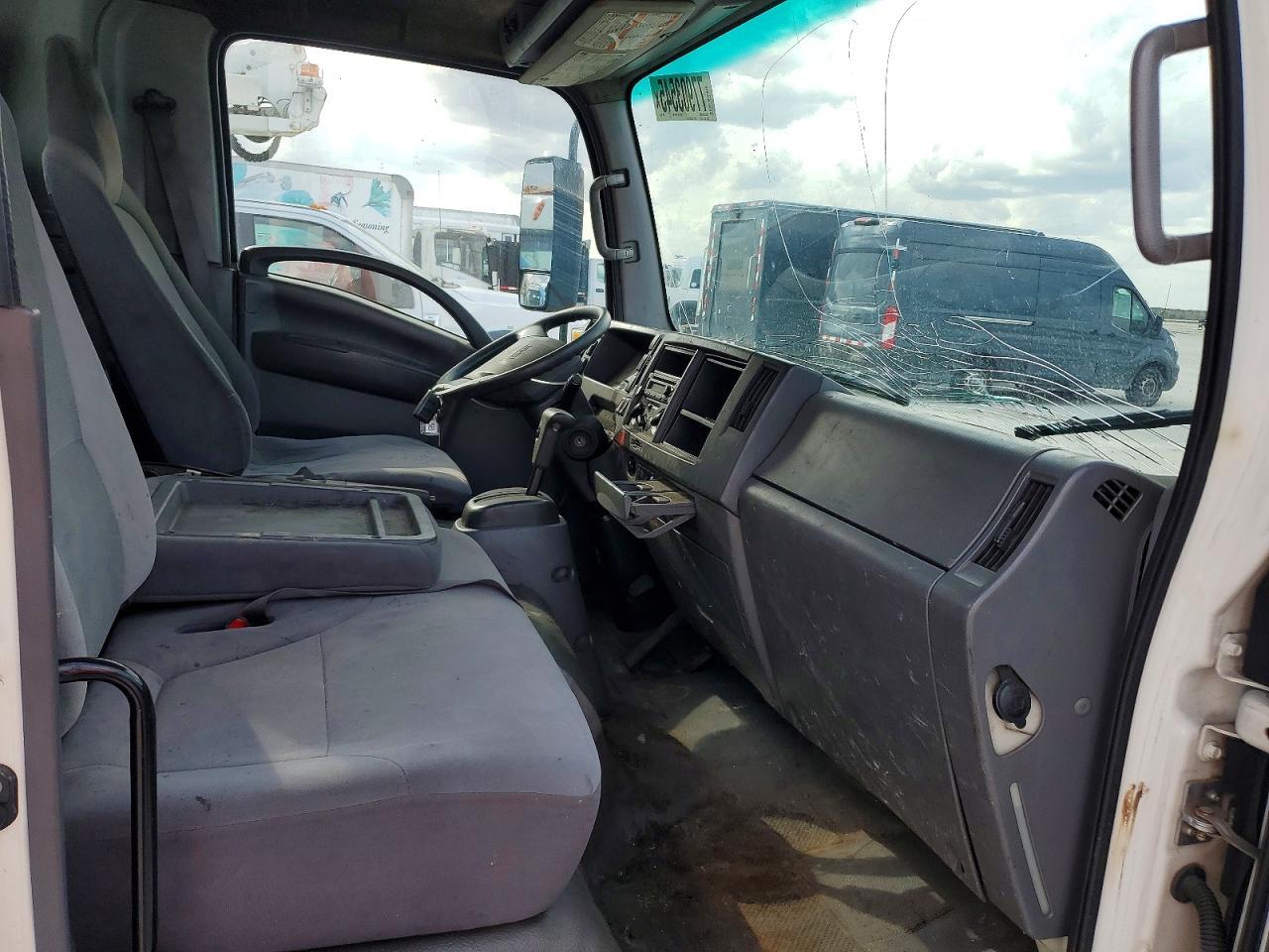2020 Isuzu NPR HD