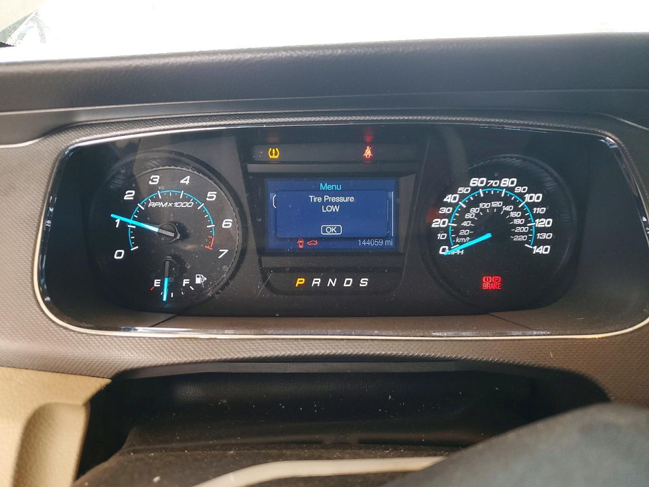 2014 Ford Taurus se