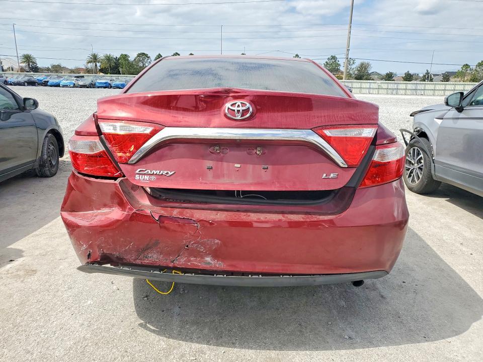 2016 Toyota Camry le