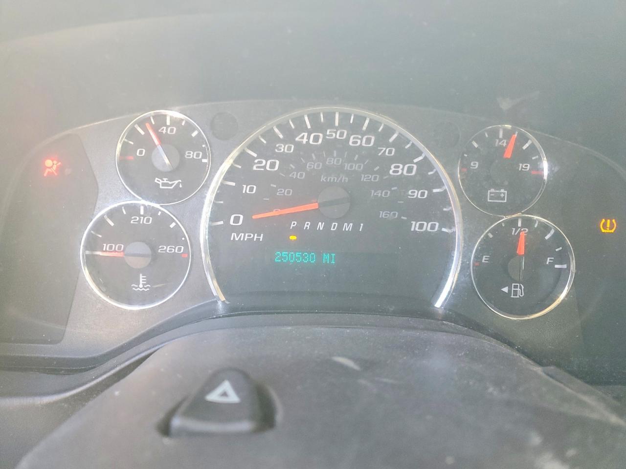 2017 Chevrolet Express Cargo 3500 1