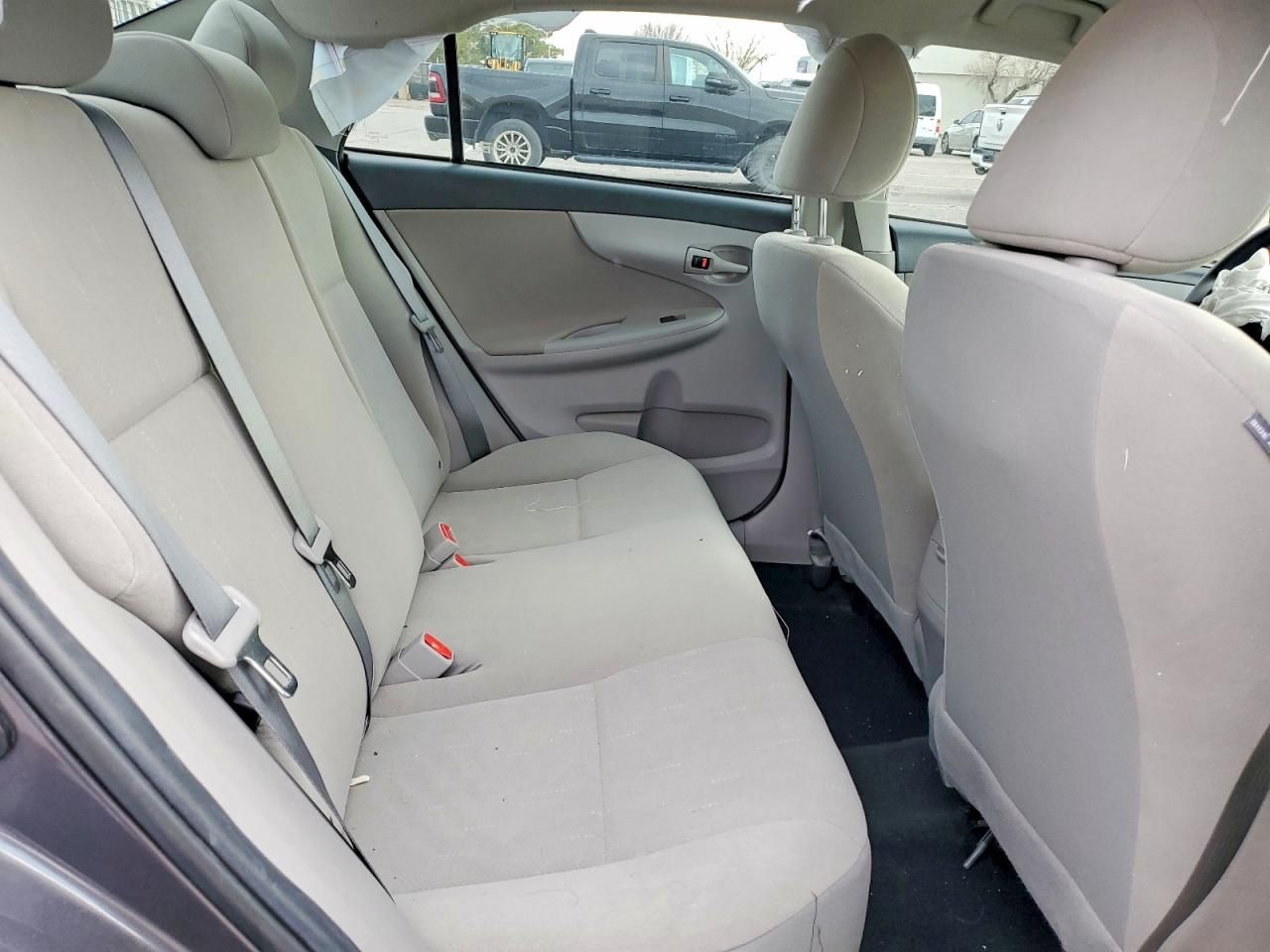 2013 Toyota Corolla l