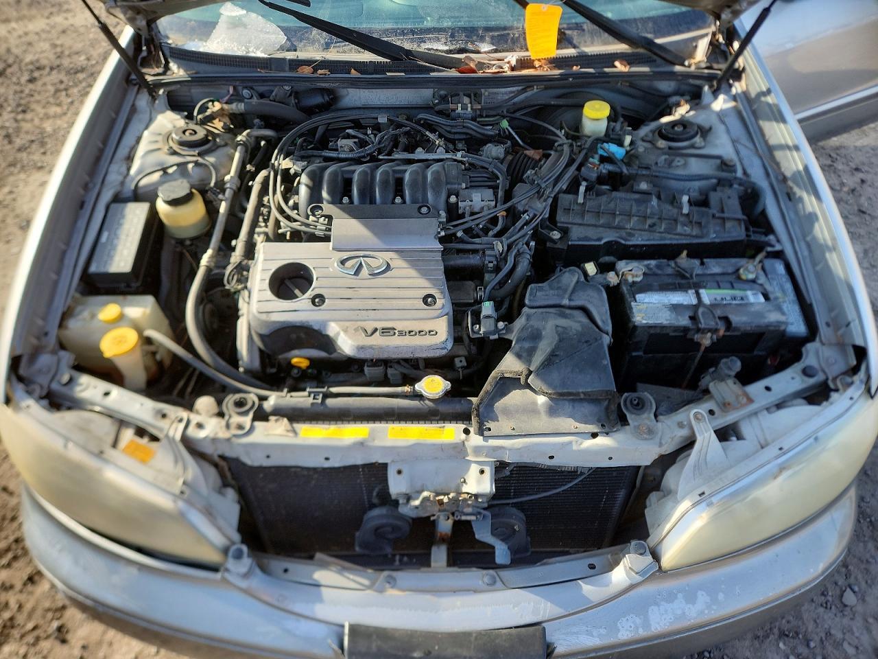 2000 Infiniti I30