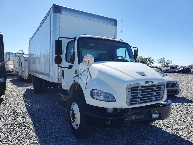 2019 Freightliner M2 106 Med-box Truck