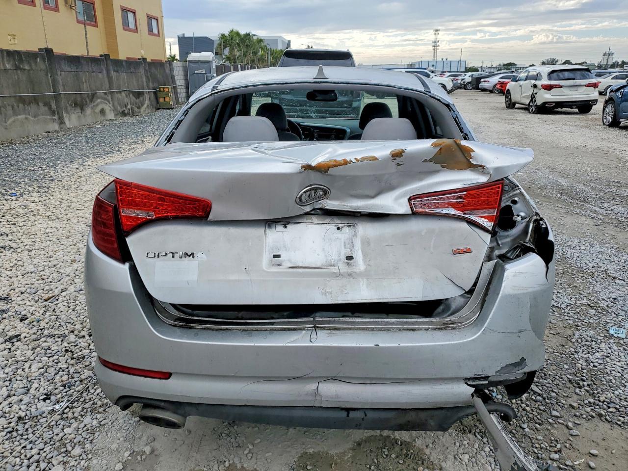 2011 KIA Optima lx