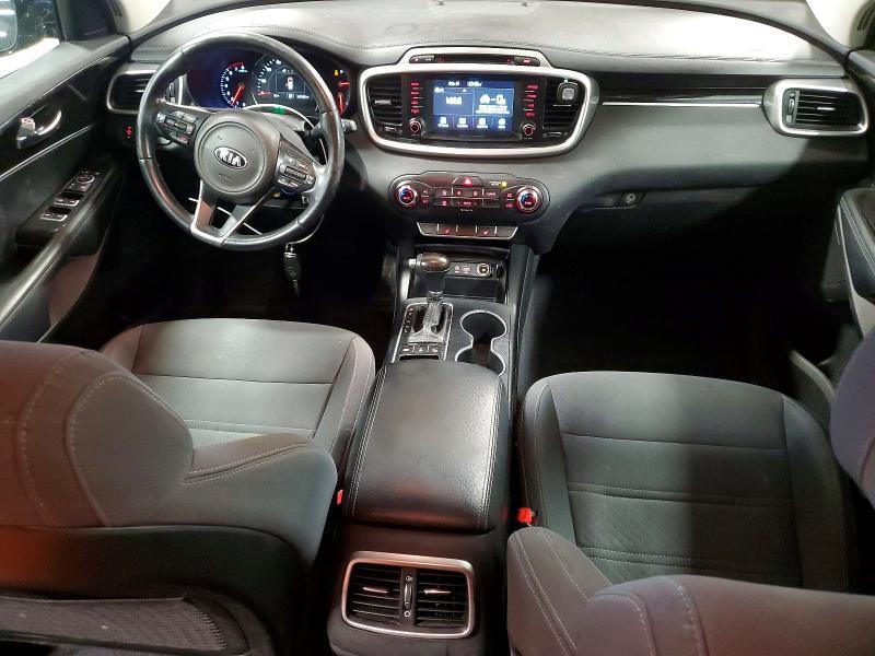 2017 KIA Sorento lx V6