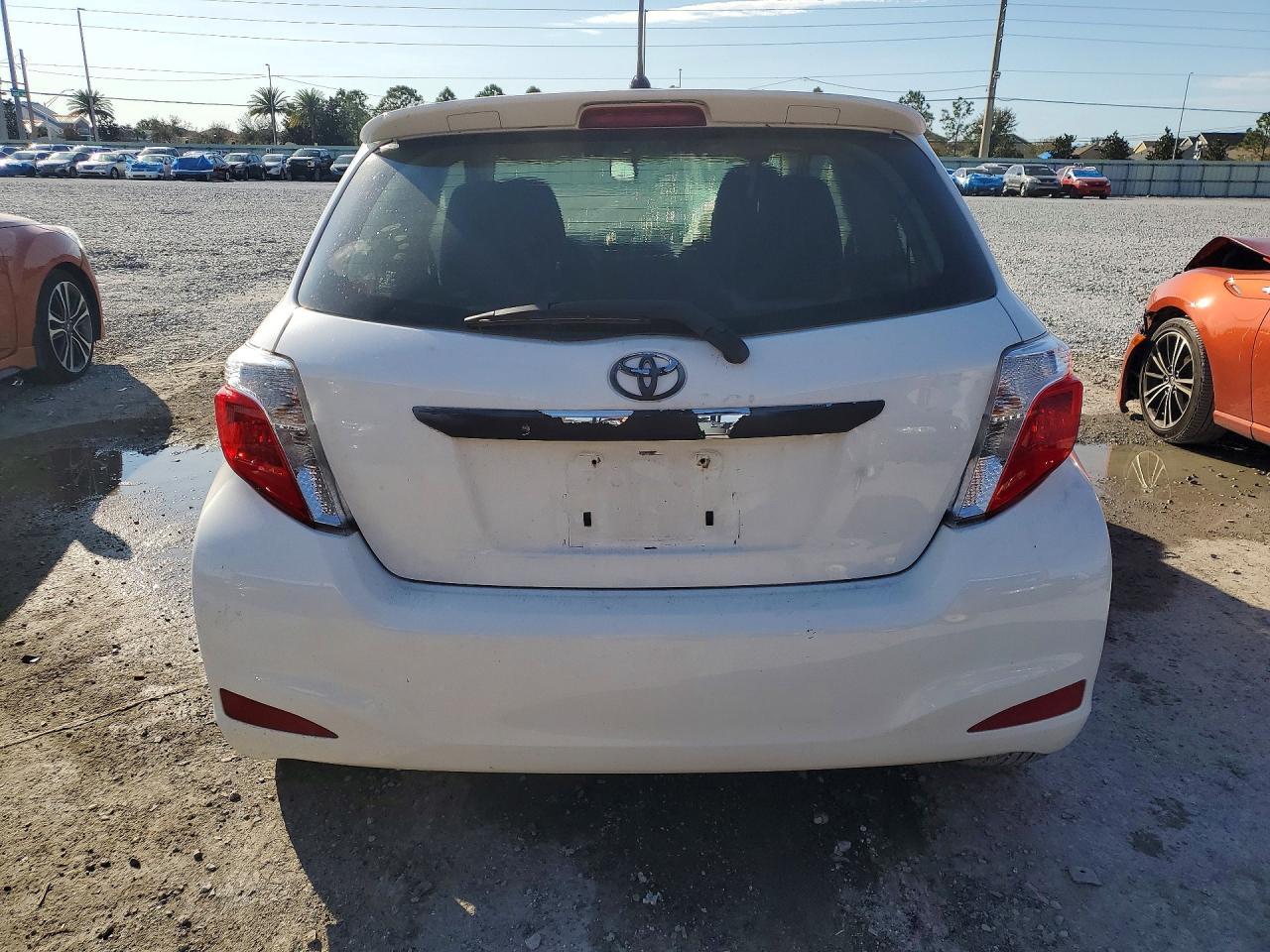 2012 Toyota Yaris 3-door l