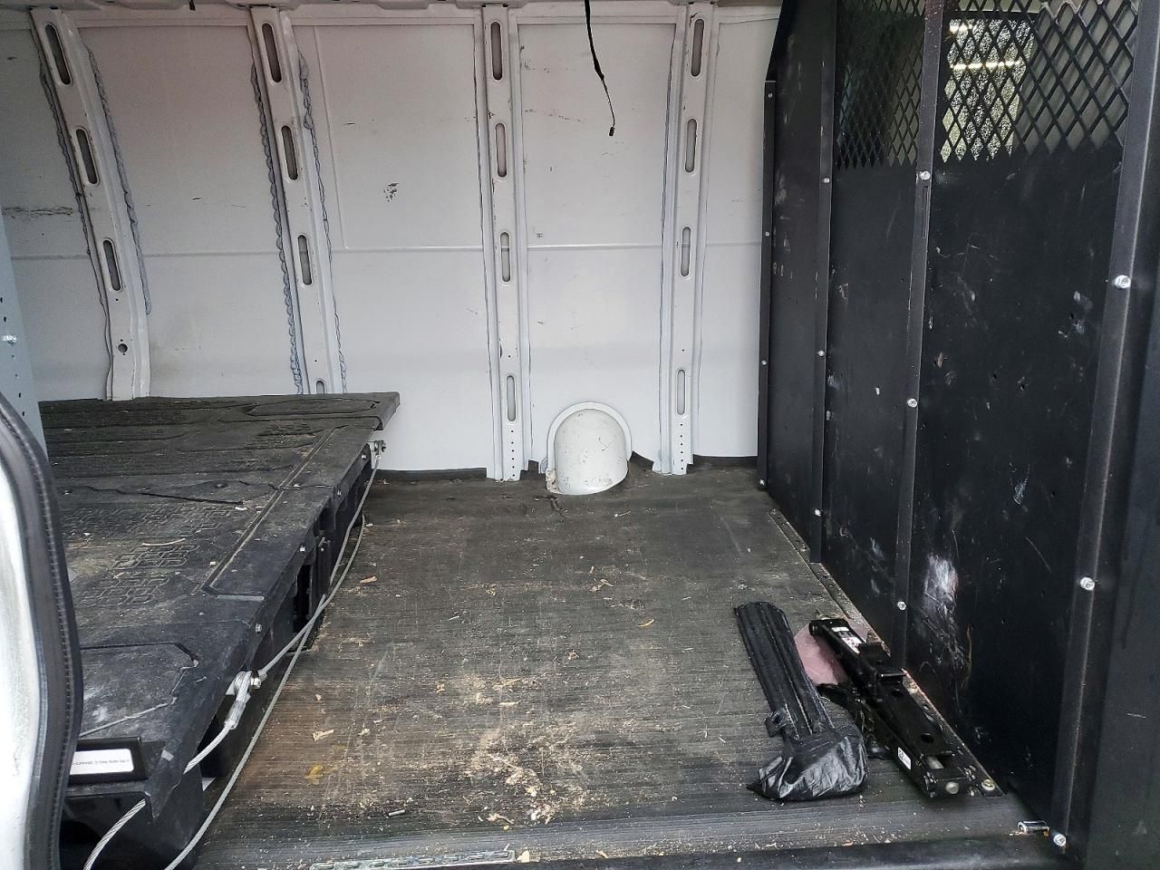 2022 Chevrolet Express G2500