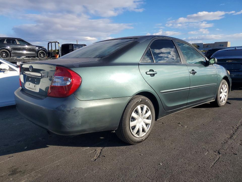 2003 Toyota Camry le