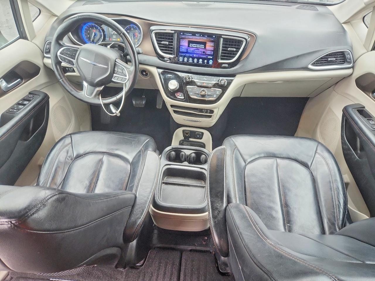 2017 Chrysler Pacifica Touring l