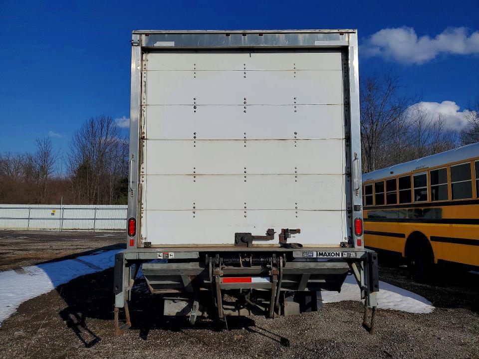 2020 Freightliner Business Class M2 BOX Truck