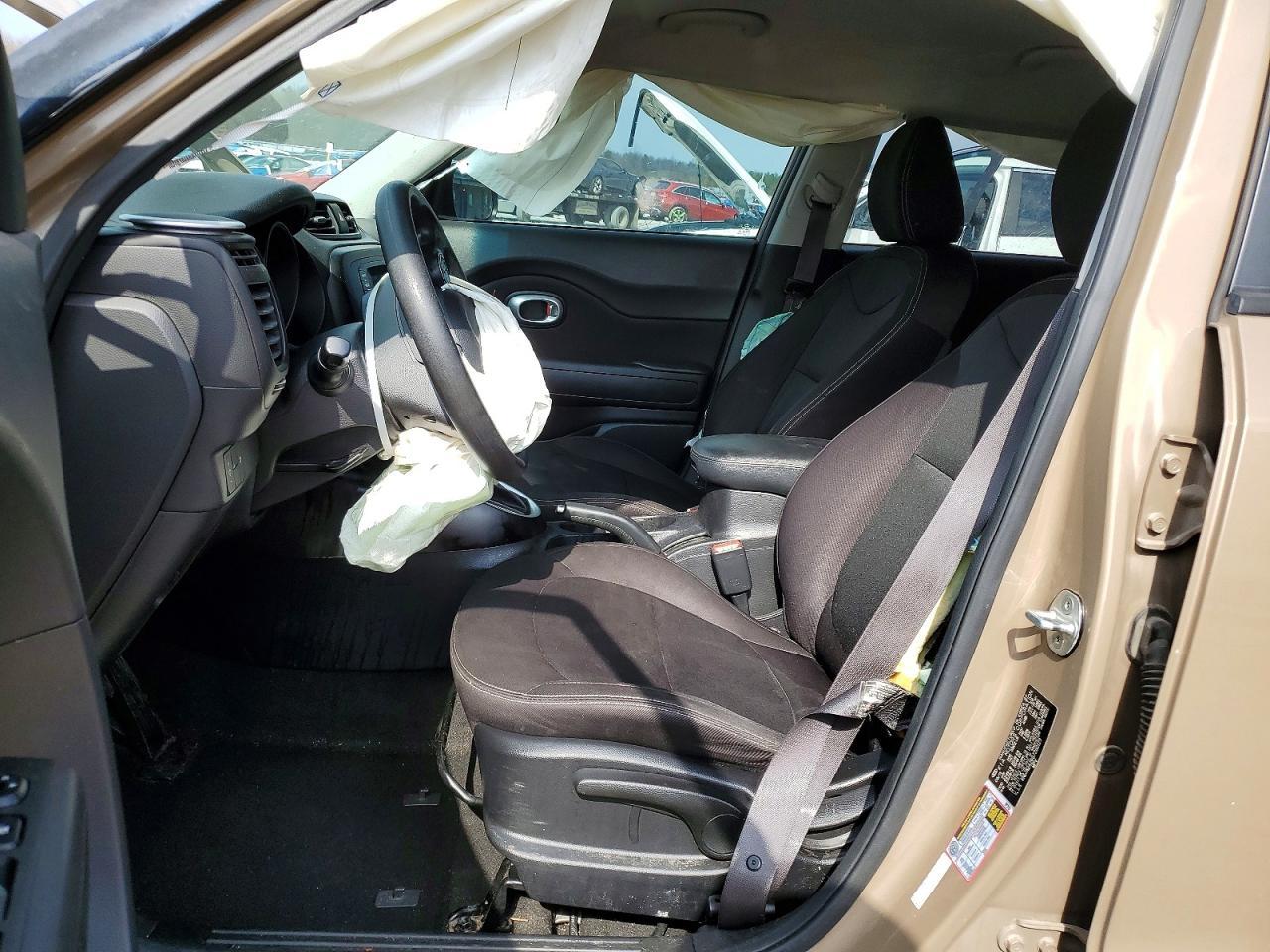 2016 KIA Soul Base