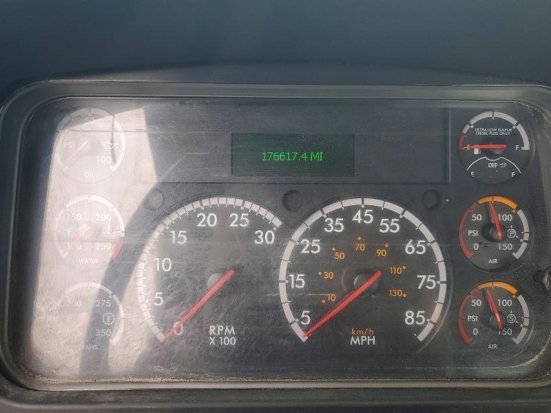 2016 Freigliner 2016 Freightliner M2 106 MED