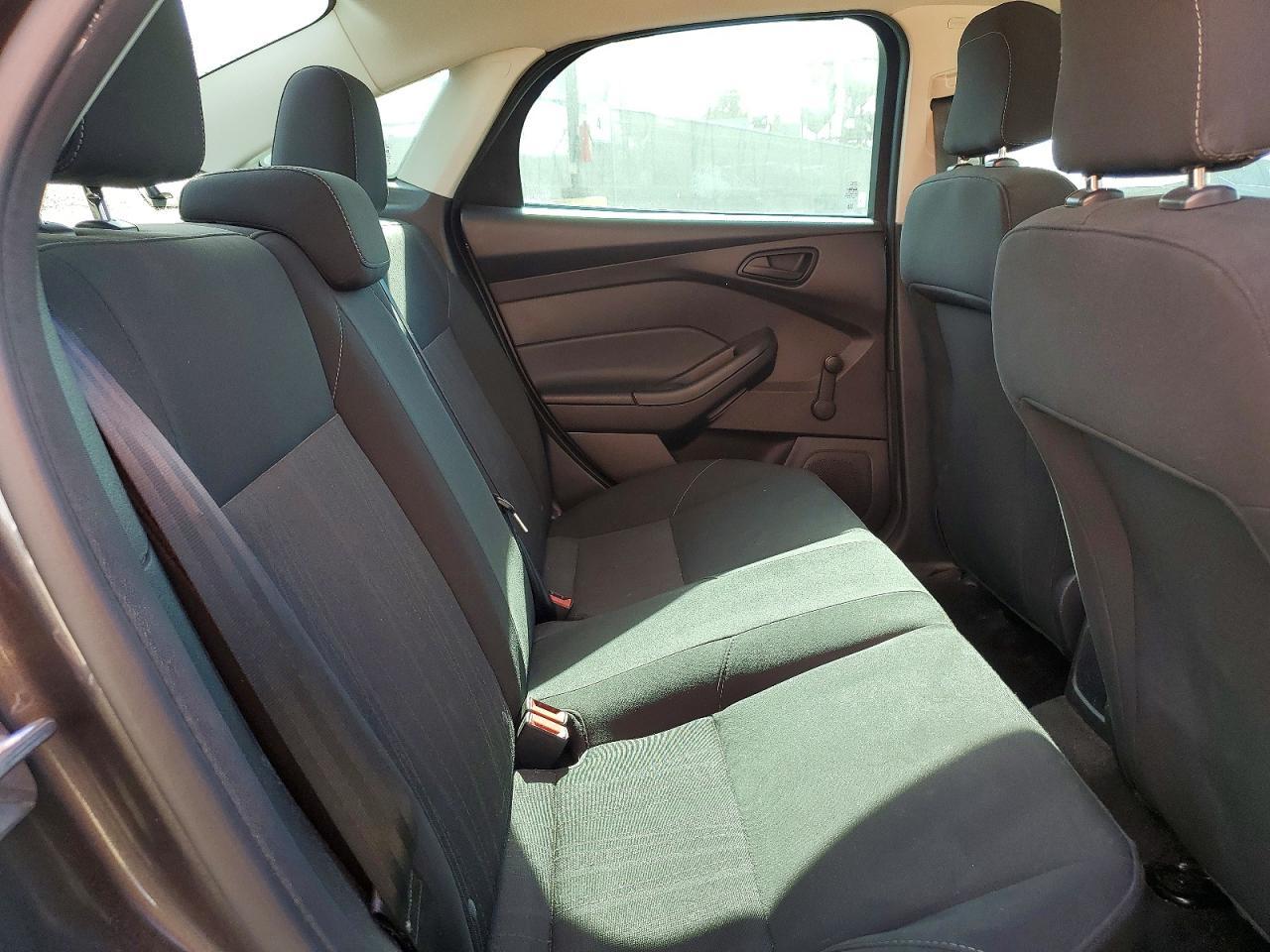 2015 Ford Focus s