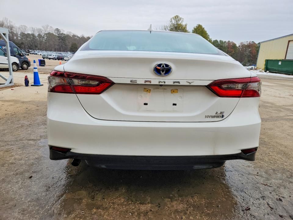 2021 Toyota Camry le
