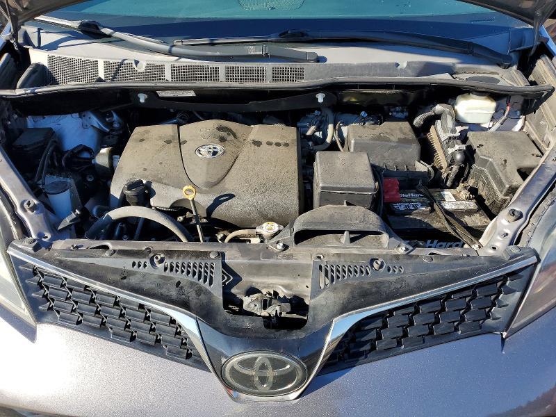 2020 Toyota Sienna se 8-passenger