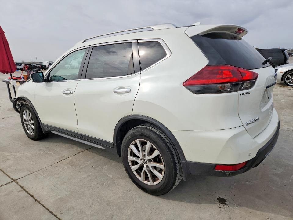 2020 Nissan Rogue sv