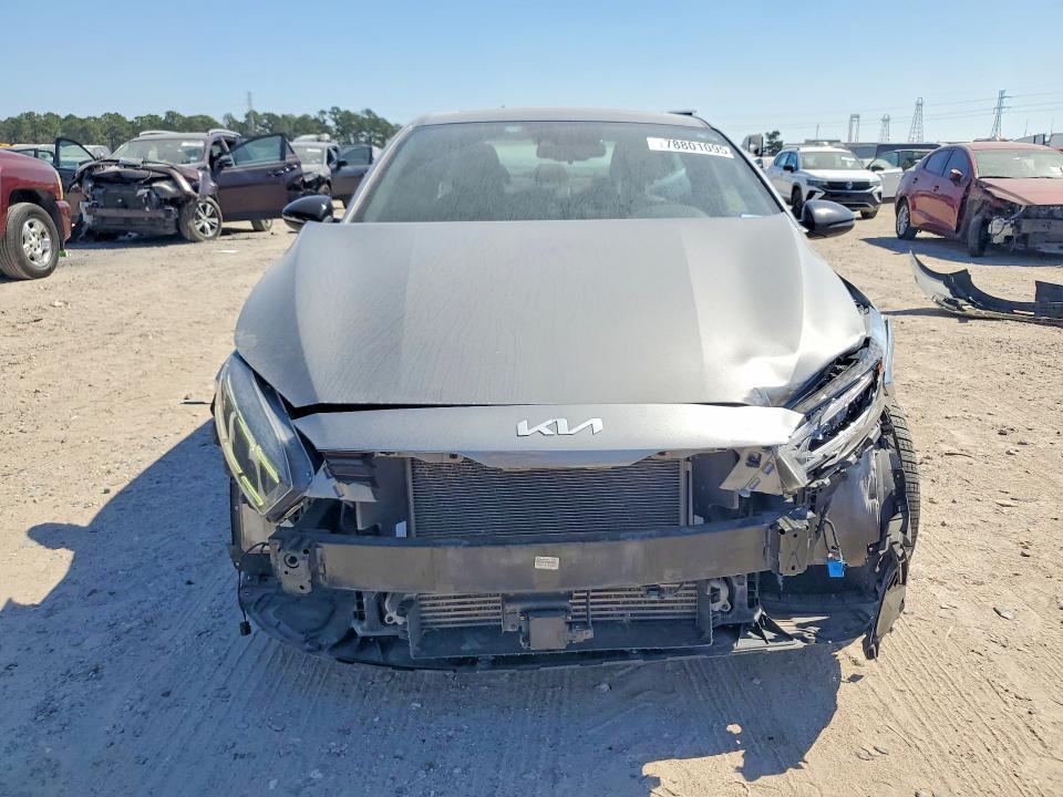 2023 KIA Forte gt