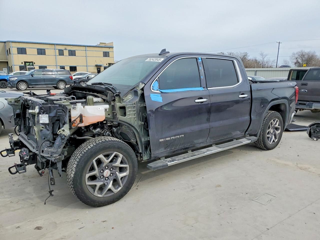 2024 GMC Sierra K1500 slt