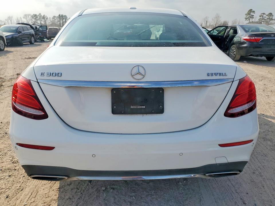 2017 Mercedes-Benz E 300