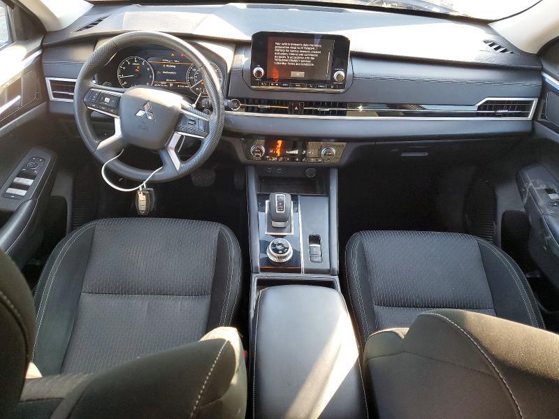 2022 Mitsubishi Outlander es