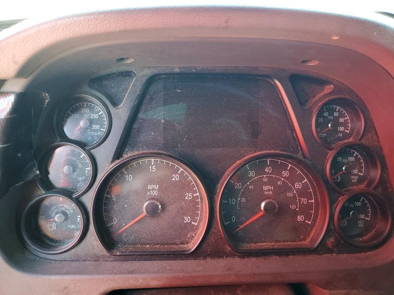 2016 Peterbilt Tractor 579-Semi Truck