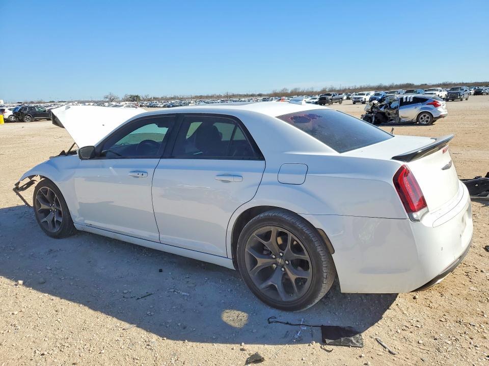 2022 Chrysler 300 s