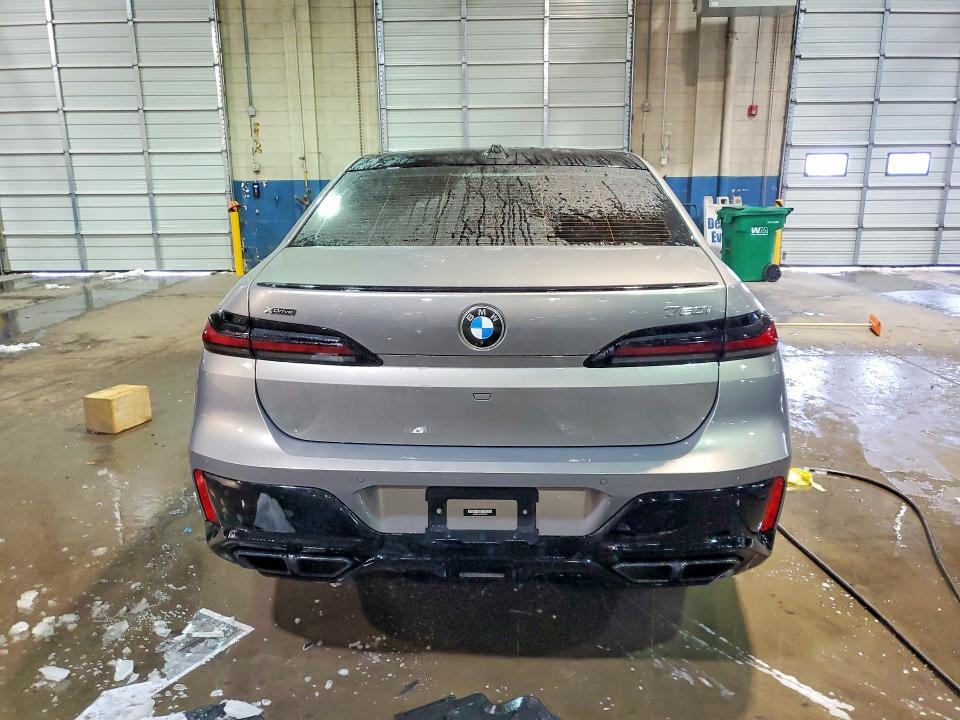 2023 BMW 760 xi