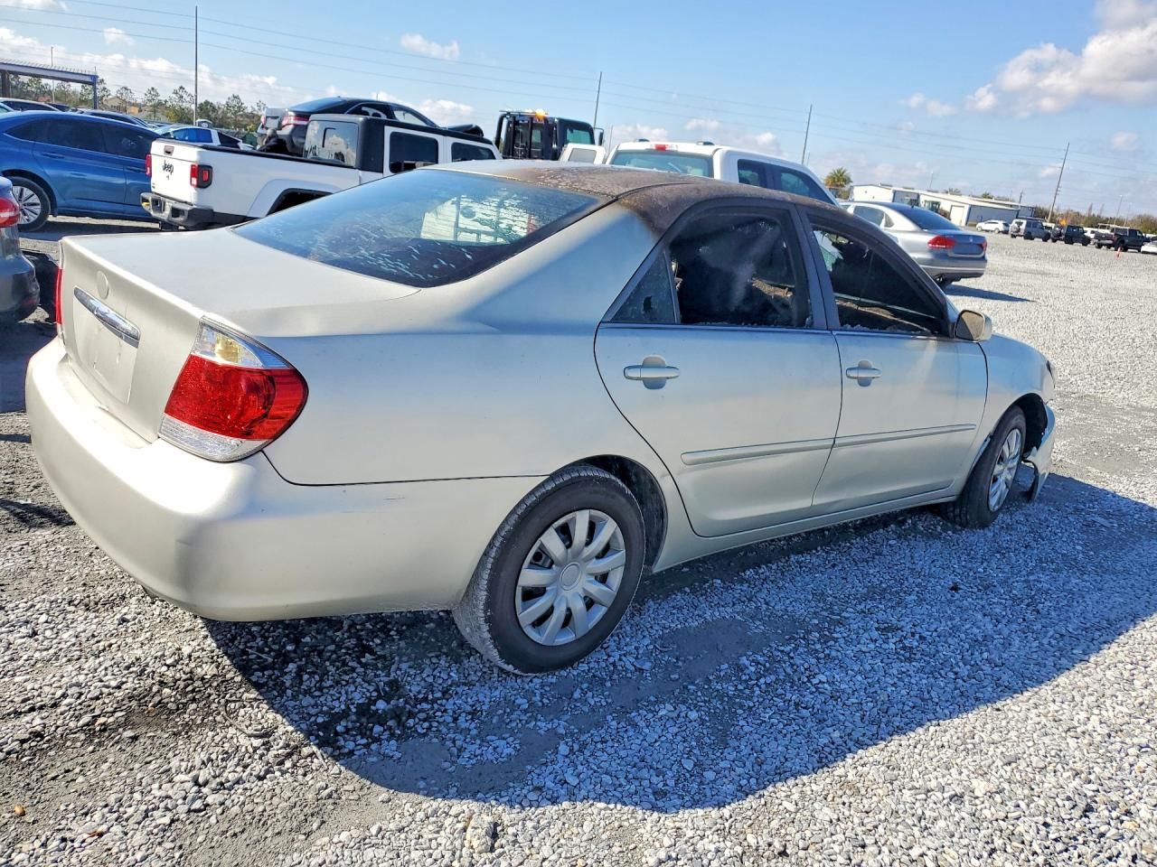 2005 Toyota Camry le