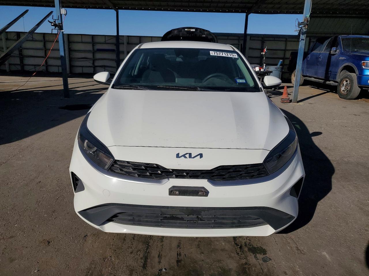 2023 KIA Forte lx