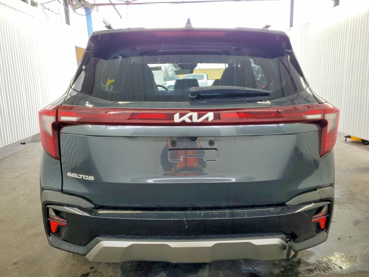 2025 KIA Seltos s
