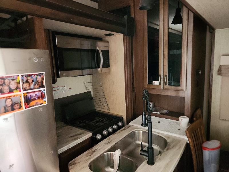 2019 Wildwood 2019 Forest River Sierra Towables Camper
