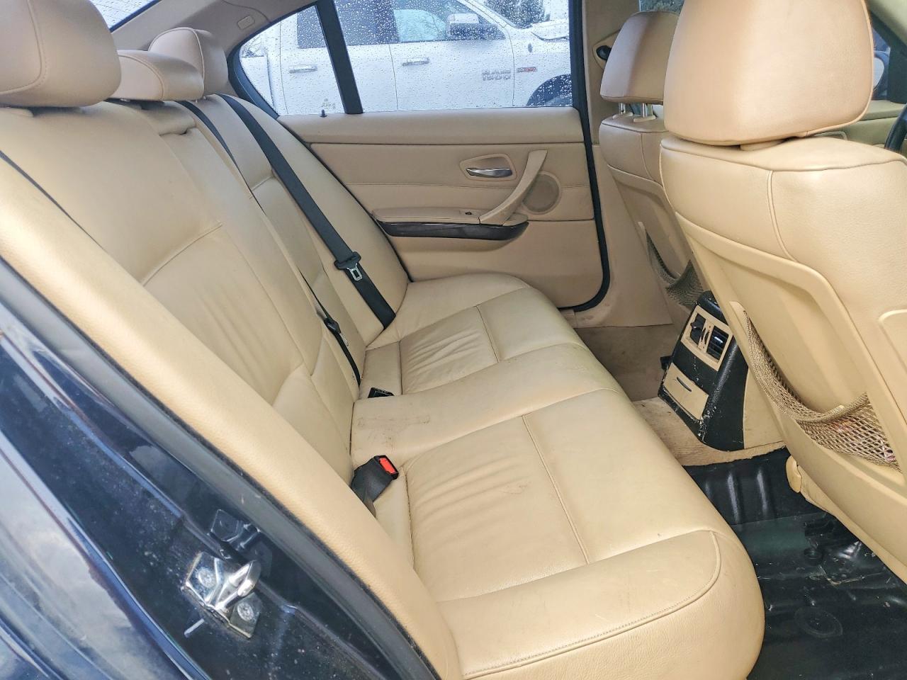 2006 BMW 330 i