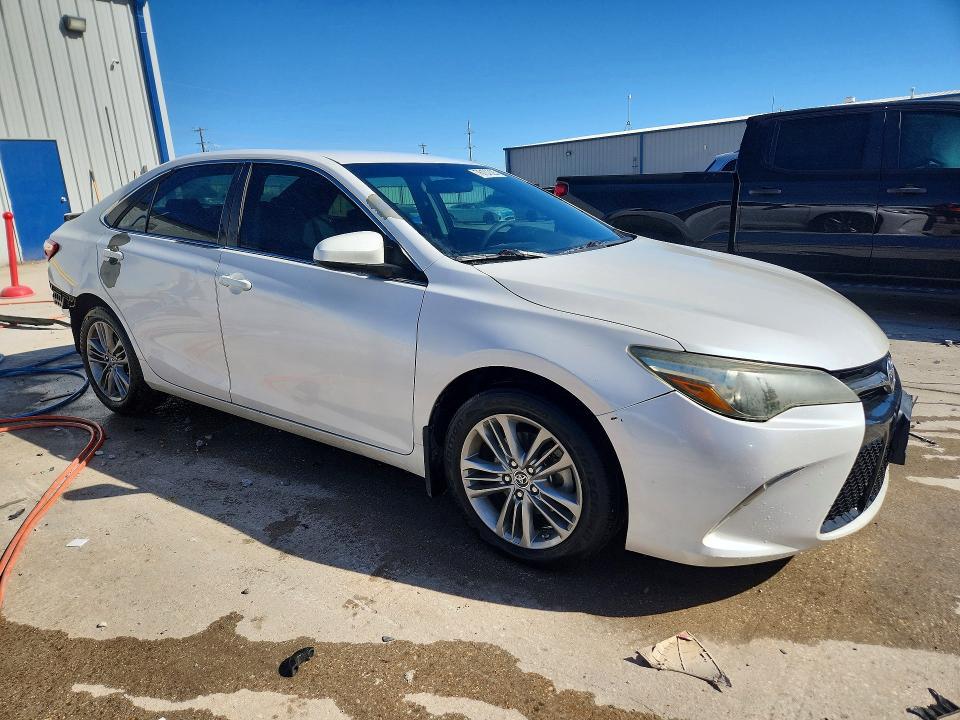 2015 Toyota Camry le