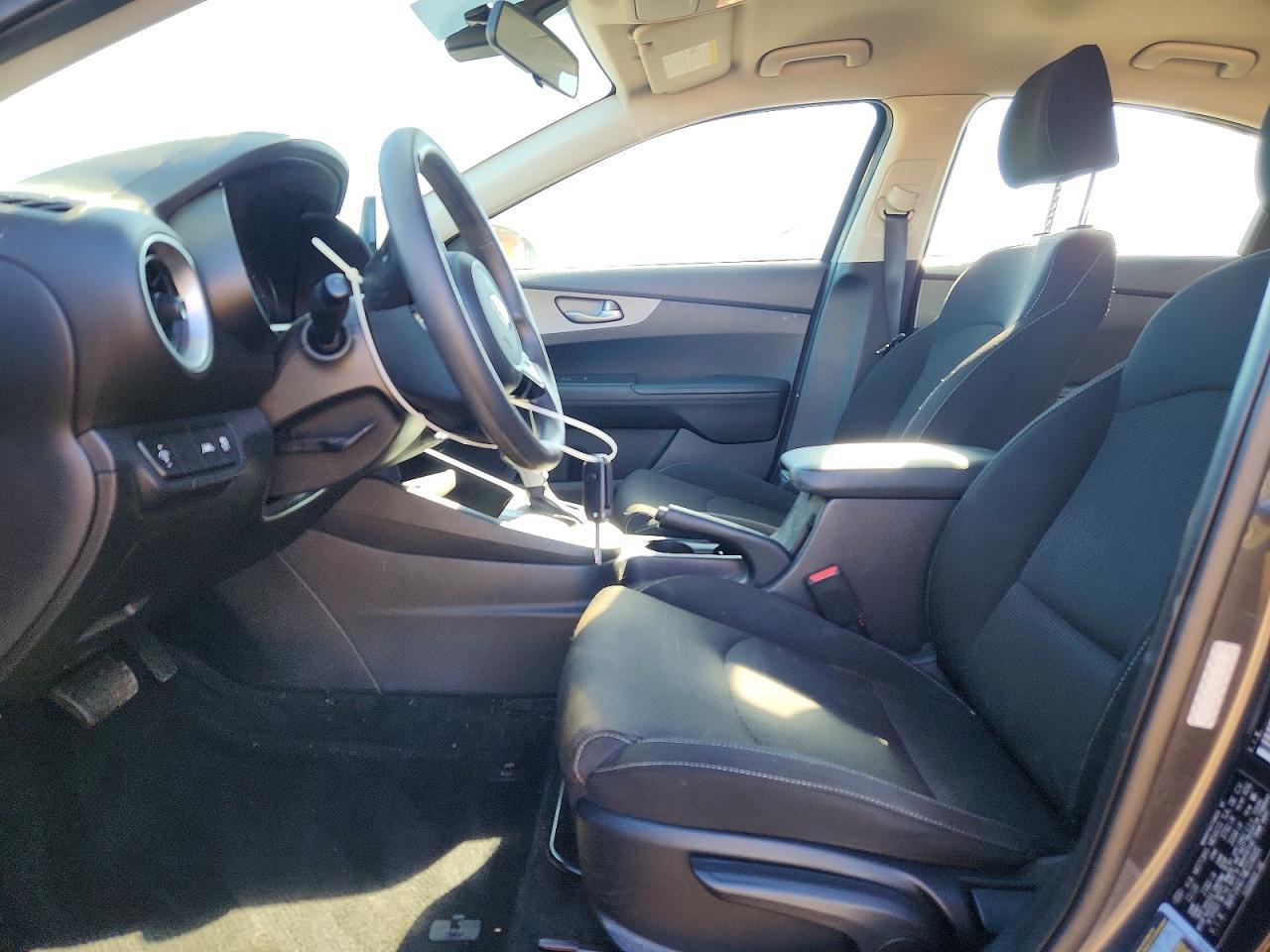 2021 KIA Forte fe