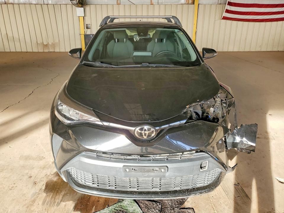 2020 Toyota C-hr xle