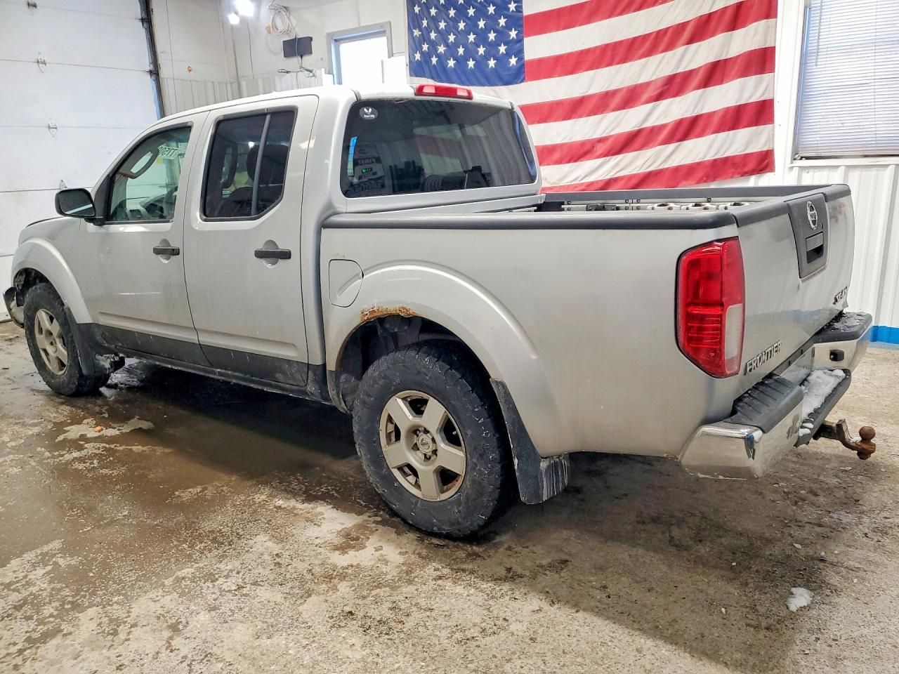 2005 Nissan Frontier Crew Cab LE