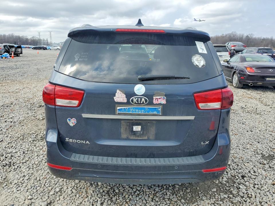2017 KIA Sedona lx