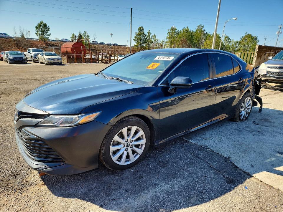2020 Toyota Camry le
