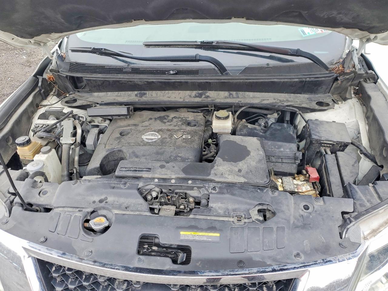 2013 Nissan Pathfinder s
