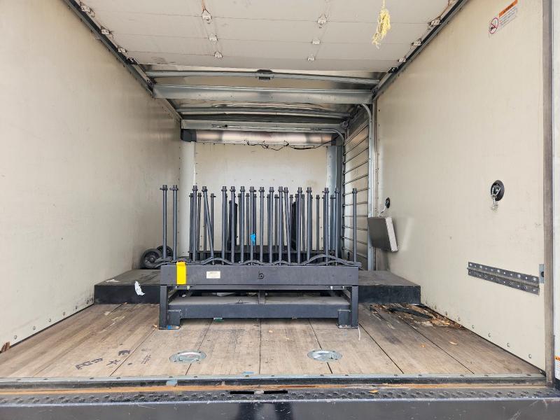 2020 Chevrolet Express BOX Truck