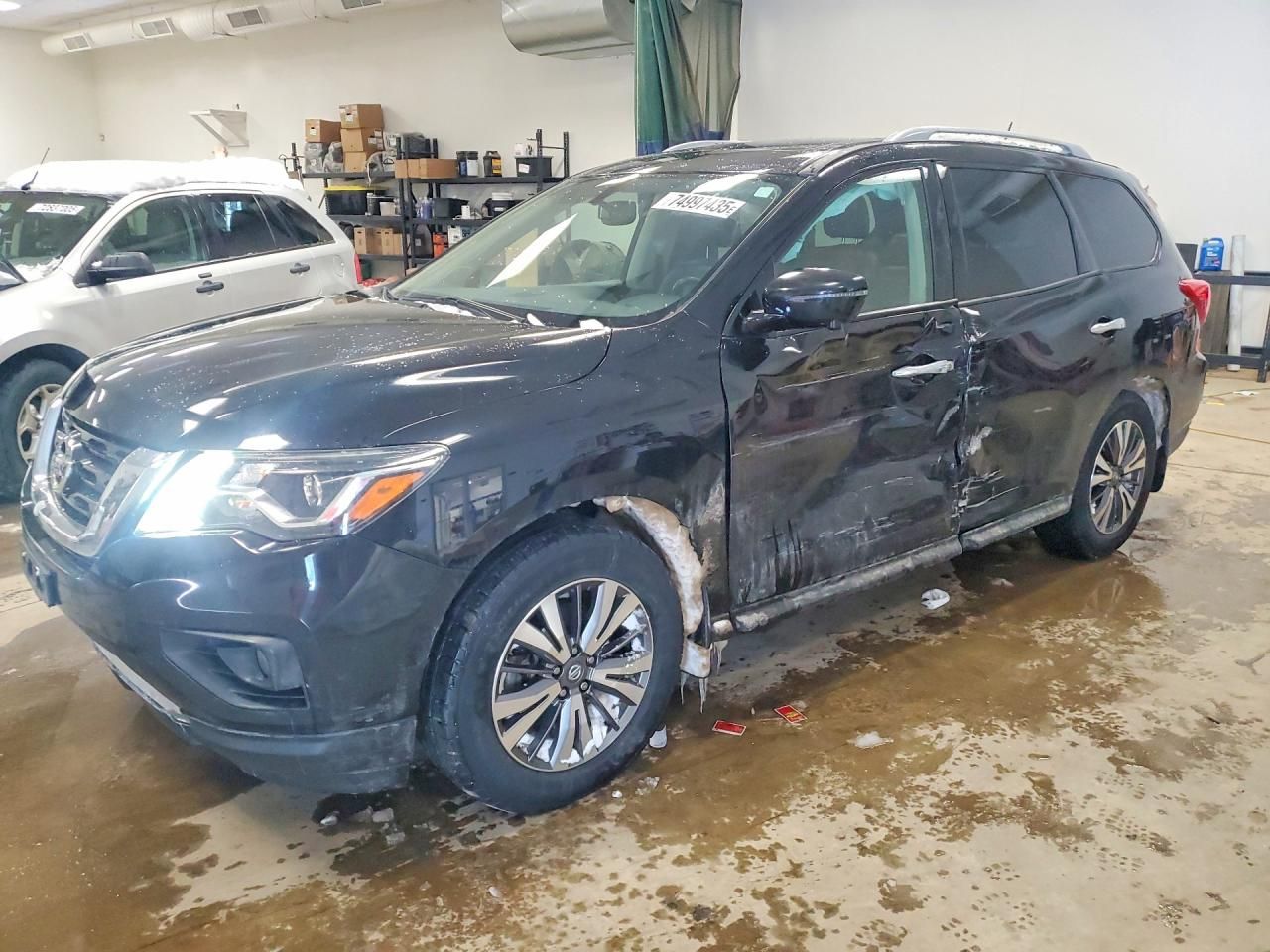 2017 Nissan Pathfinder s