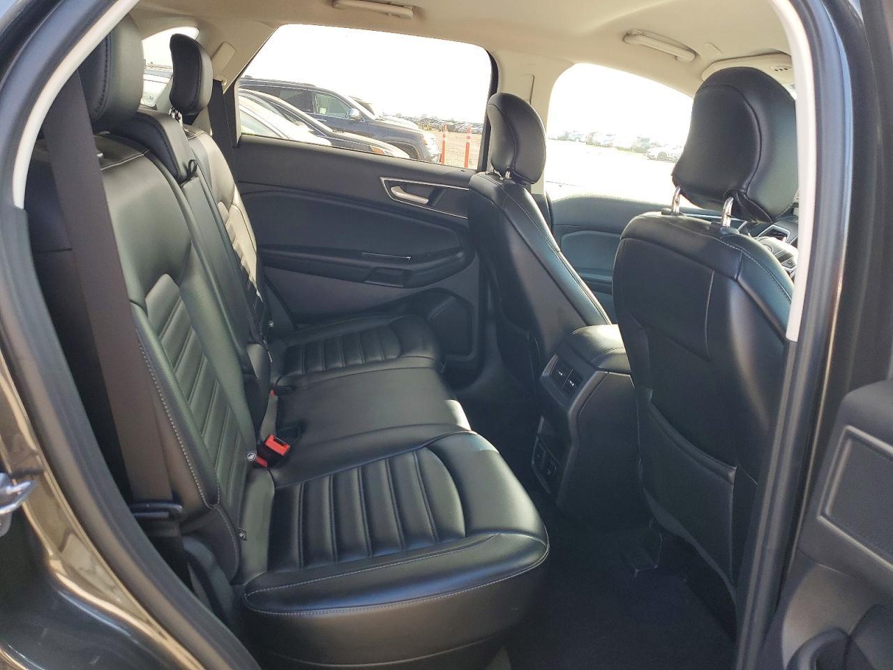 2019 Ford Edge sel