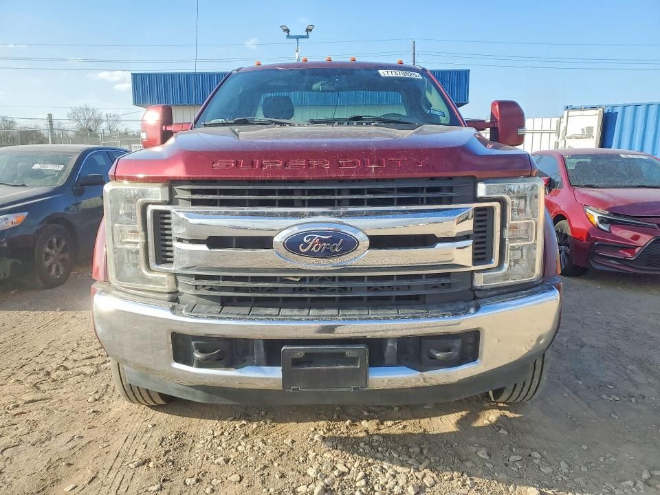 2017 Ford F450 Super Duty Flatbed Truck