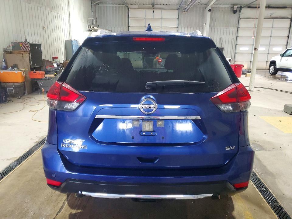 2020 Nissan Rogue sv