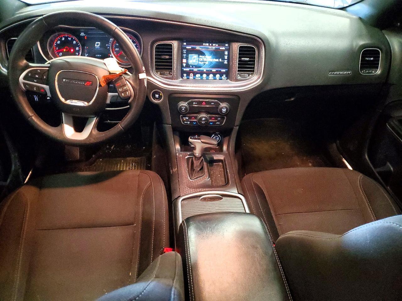 2016 Dodge Charger sxt