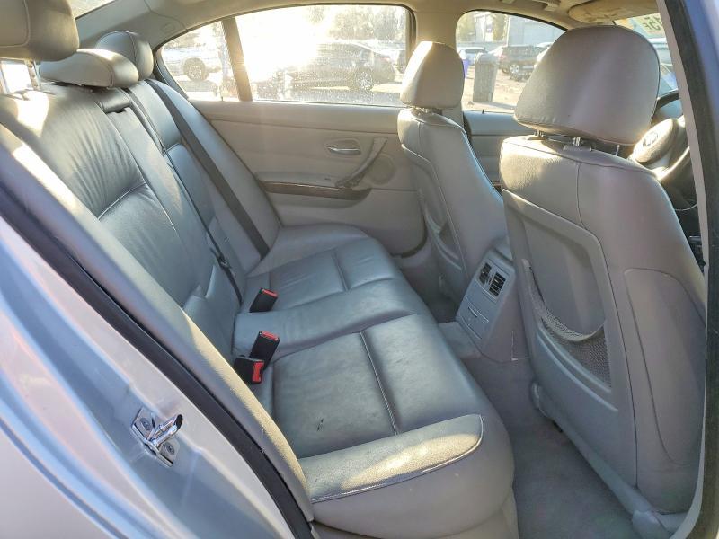2006 BMW 330 i